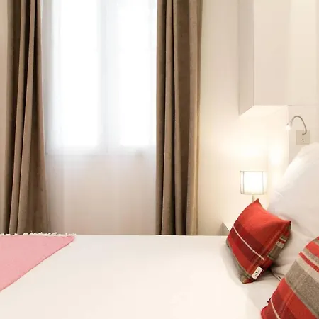 Arc De Triomphe Apartman