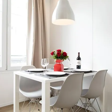 Apartment Arc De Triomphe